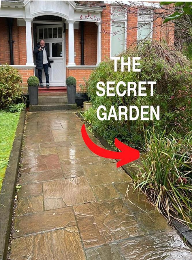 Luxury Large 1 Bed Apartment With Garden In Hampstead Min 3 Nights London Bagian luar foto